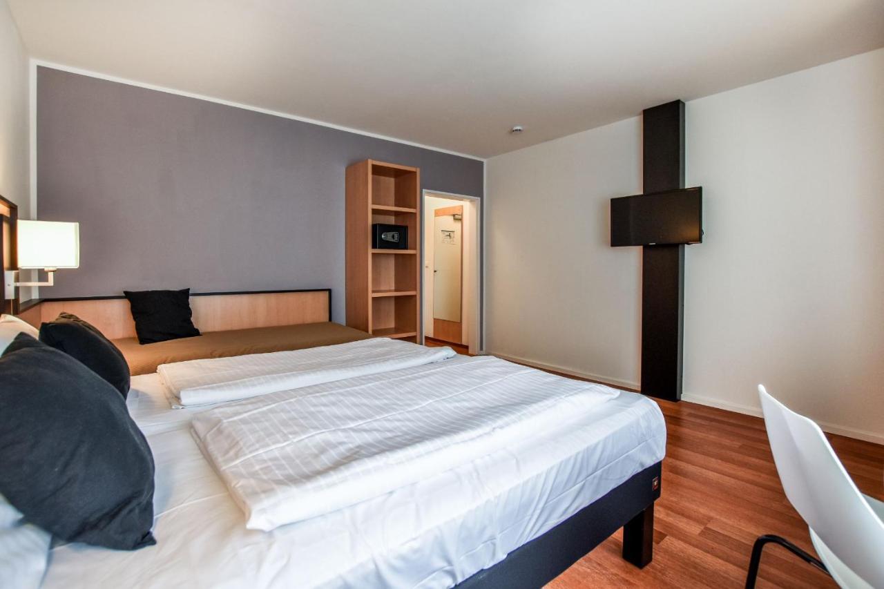 Stay Lev Hotel Leverkusen Esterno foto